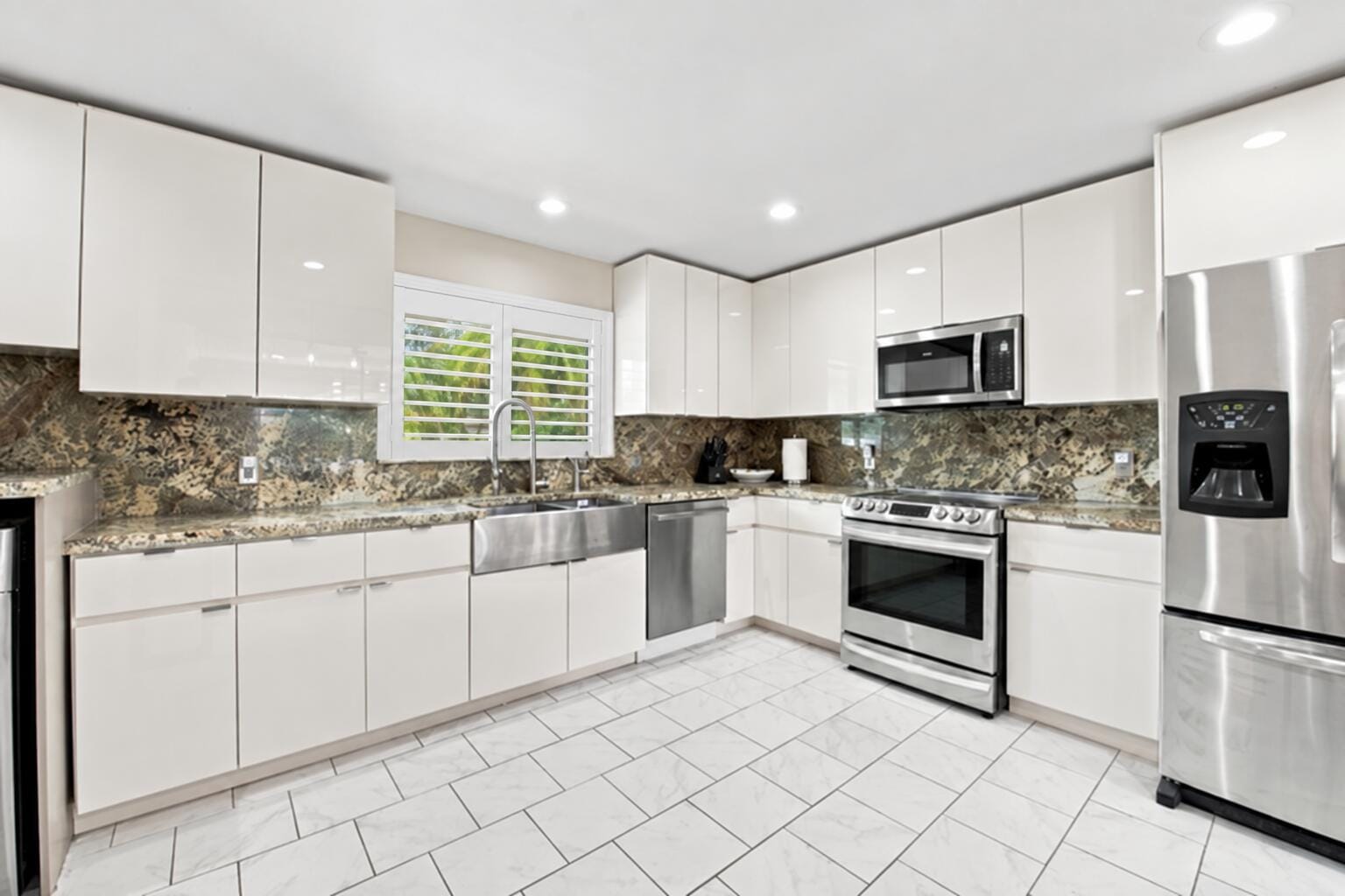 3236 Van Buren Street — photo 11