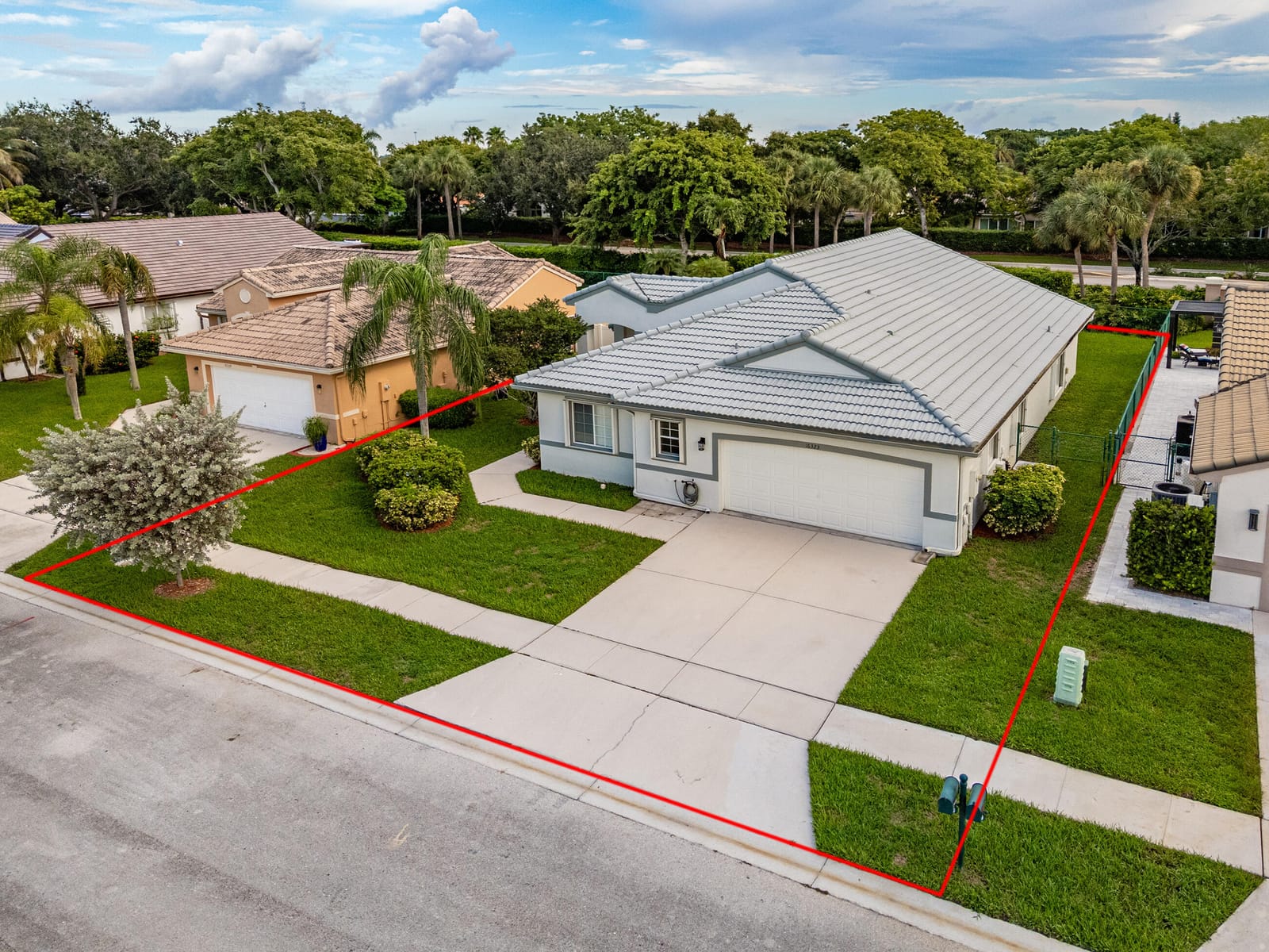 16323 SW 6th Street, Pembroke Pines, FL 33027 photo 4