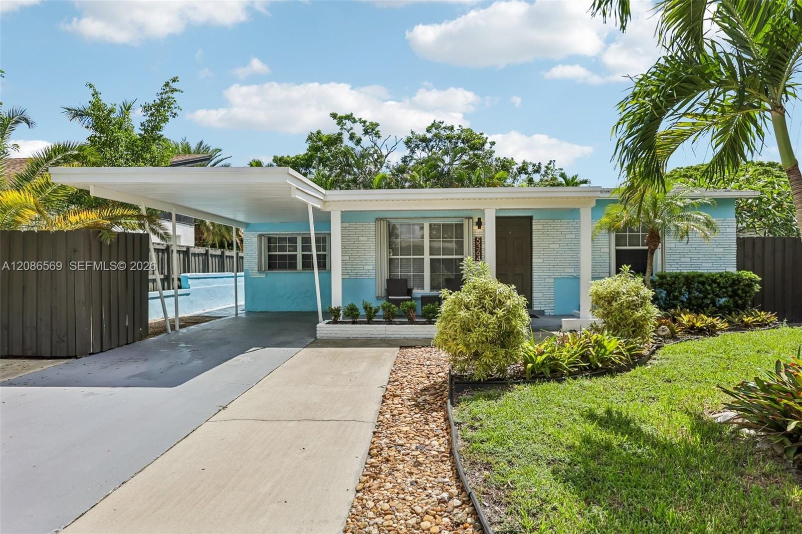 5364 NE 2nd Avenue, Oakland Park, FL 33334 photo 2
