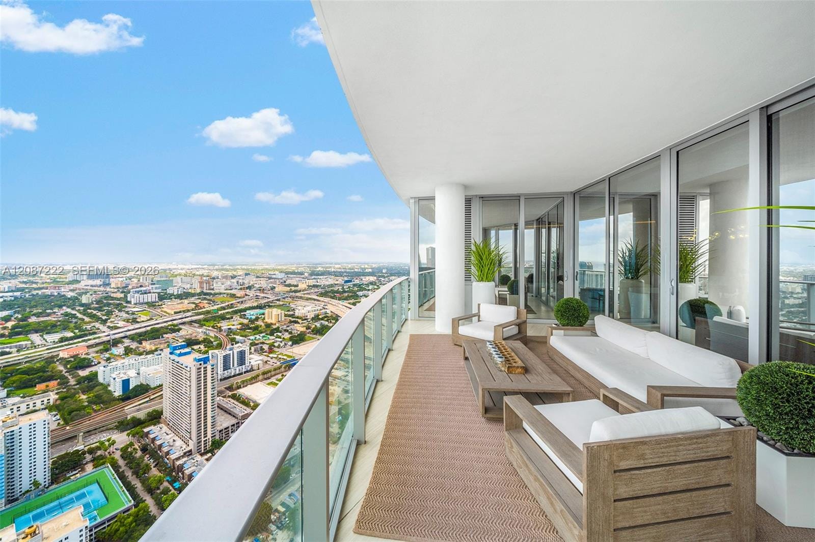 851 NE 1st Avenue 5312, Miami, FL 33132 photo 19