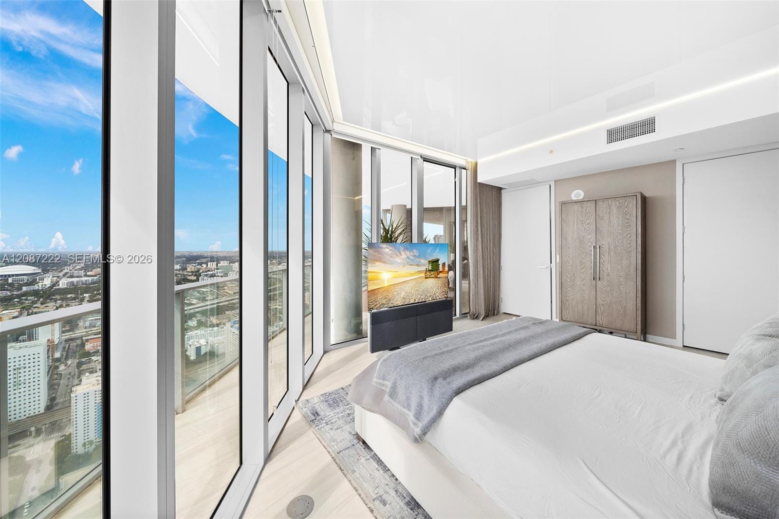 851 NE 1st Avenue 5312, Miami, FL 33132 photo 25
