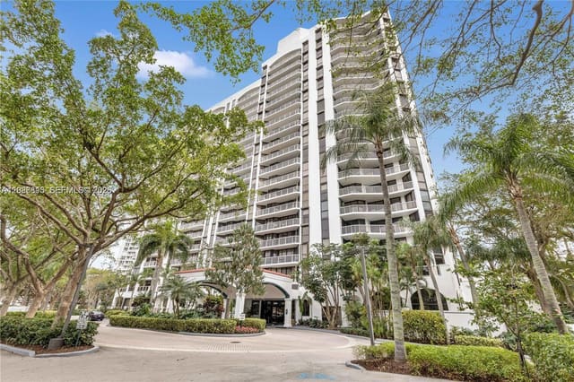 3640 Yacht Club Drive 503, Aventura, FL 33180