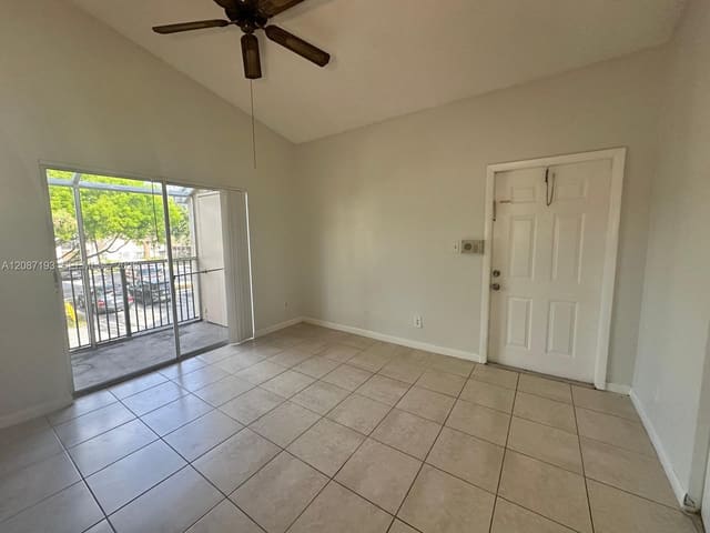 631 Cypress Lake Boulevard H17, Deerfield Beach, FL 33064