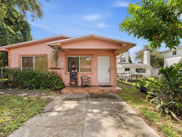 2118 NW 47th Street, Miami, FL 33142