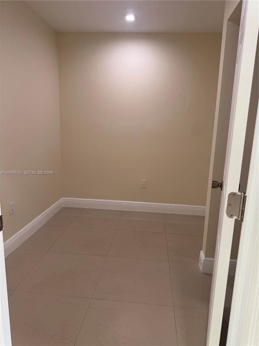 7075 NW 173rd Drive 1406 — photo 12