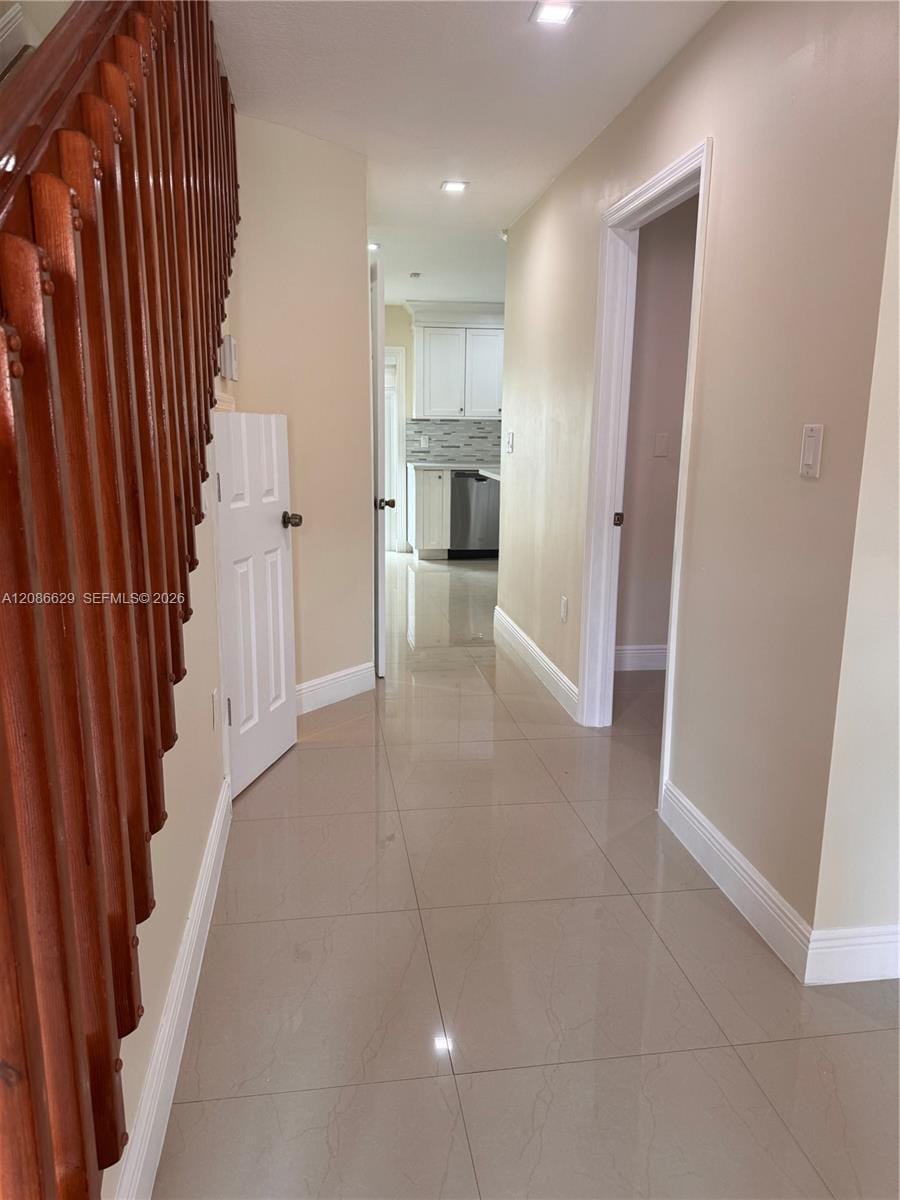 7075 NW 173rd Drive 1406 — photo 4