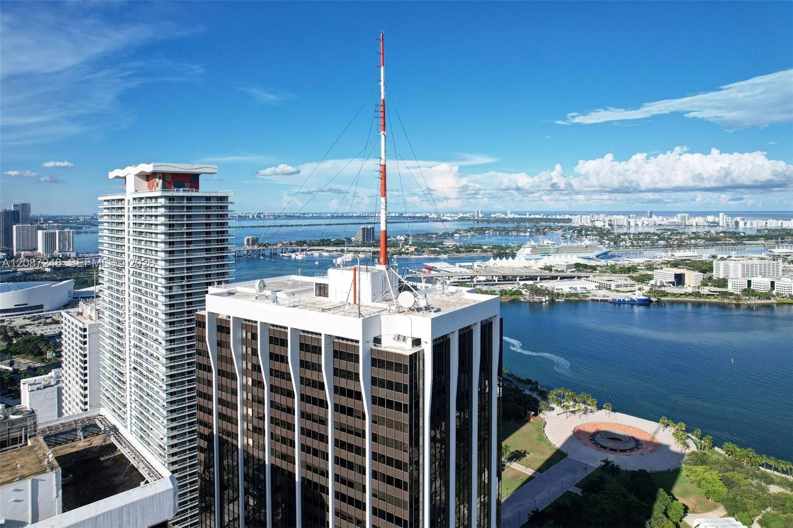 50 Biscayne Boulevard 4405, Miami, FL 33132 photo 27