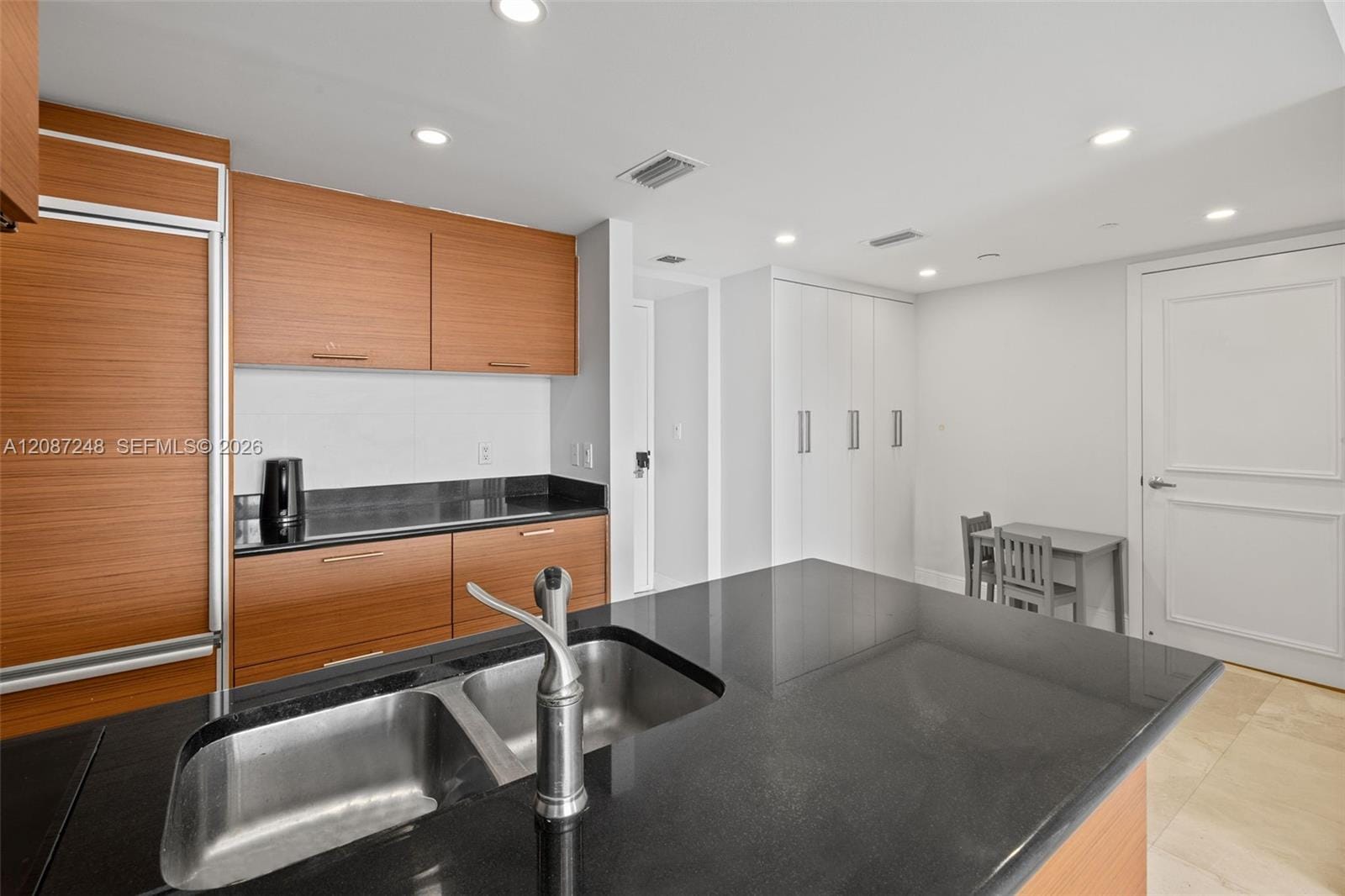 50 Biscayne Boulevard 4405, Miami, FL 33132 photo 4