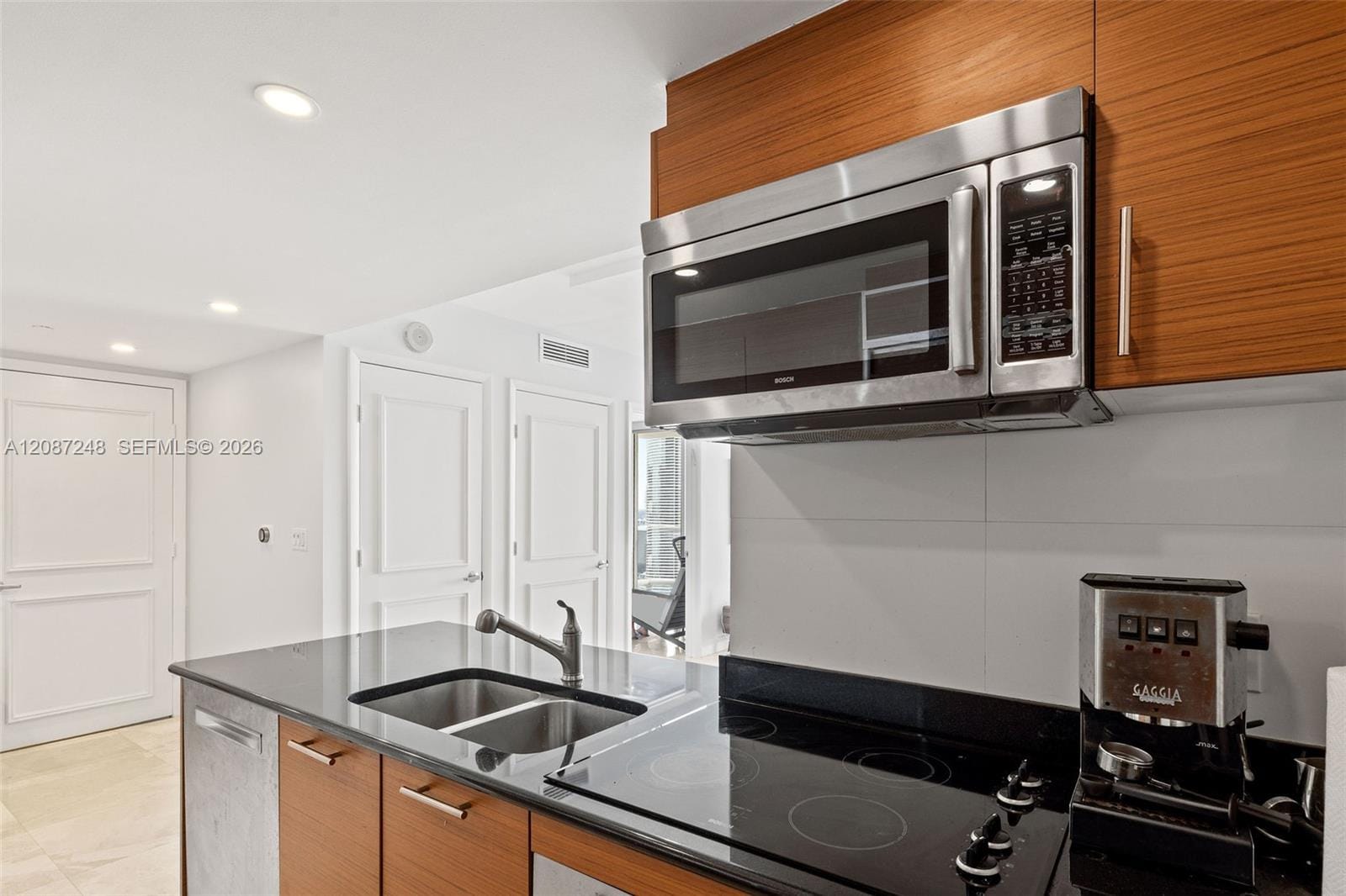 50 Biscayne Boulevard 4405, Miami, FL 33132 photo 7