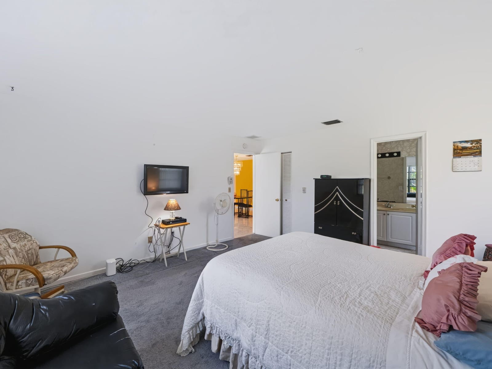 4948 Regina Court — photo 12