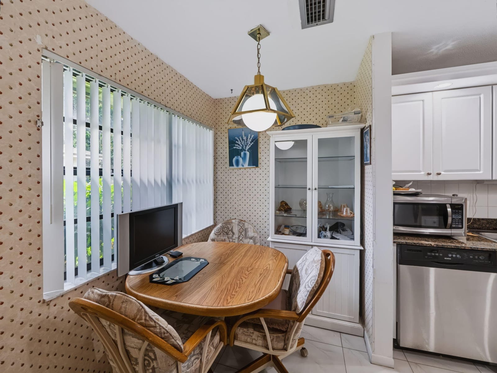 4948 Regina Court — photo 5