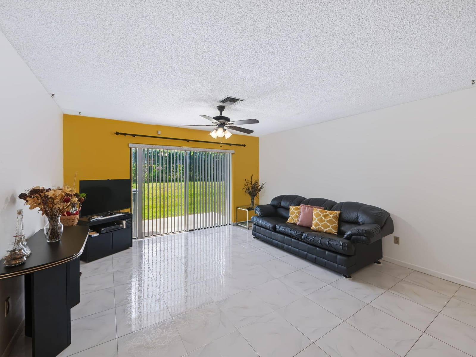 4948 Regina Court — photo 10