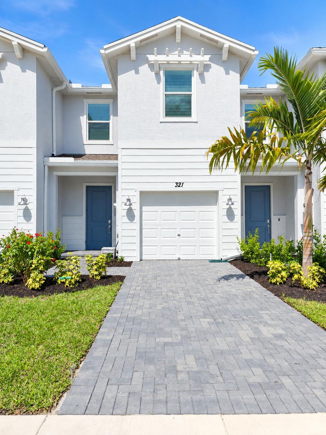 321 SE CROSSOAK Lane, Port St. Lucie, FL 34984 photo 1