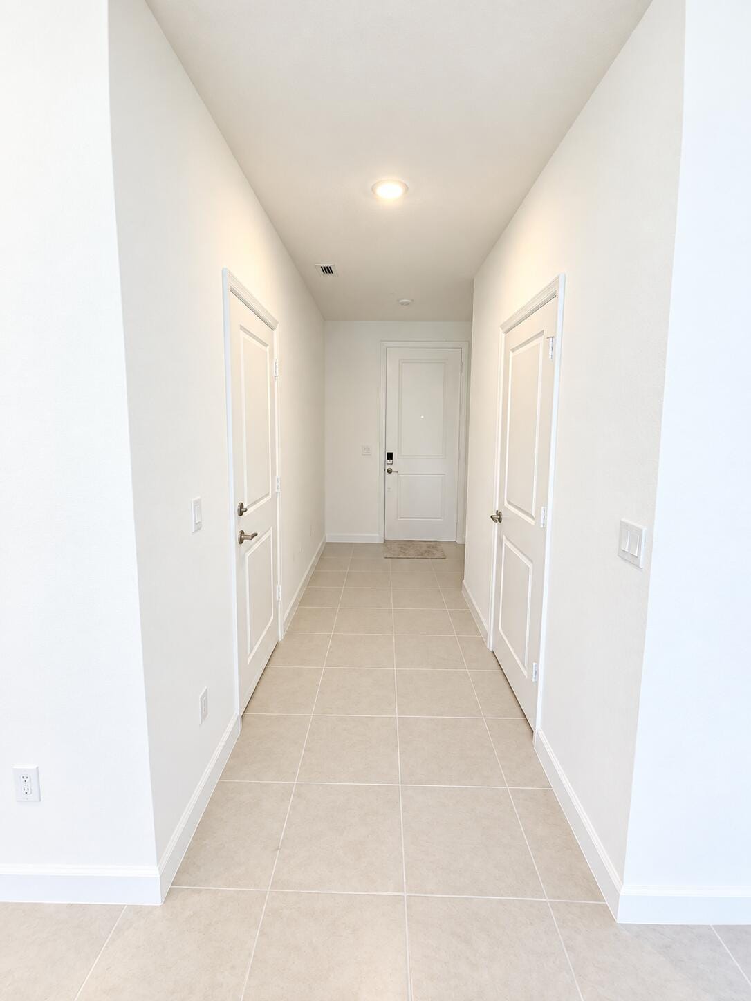 321 SE CROSSOAK Lane, Port St. Lucie, FL 34984 photo 2