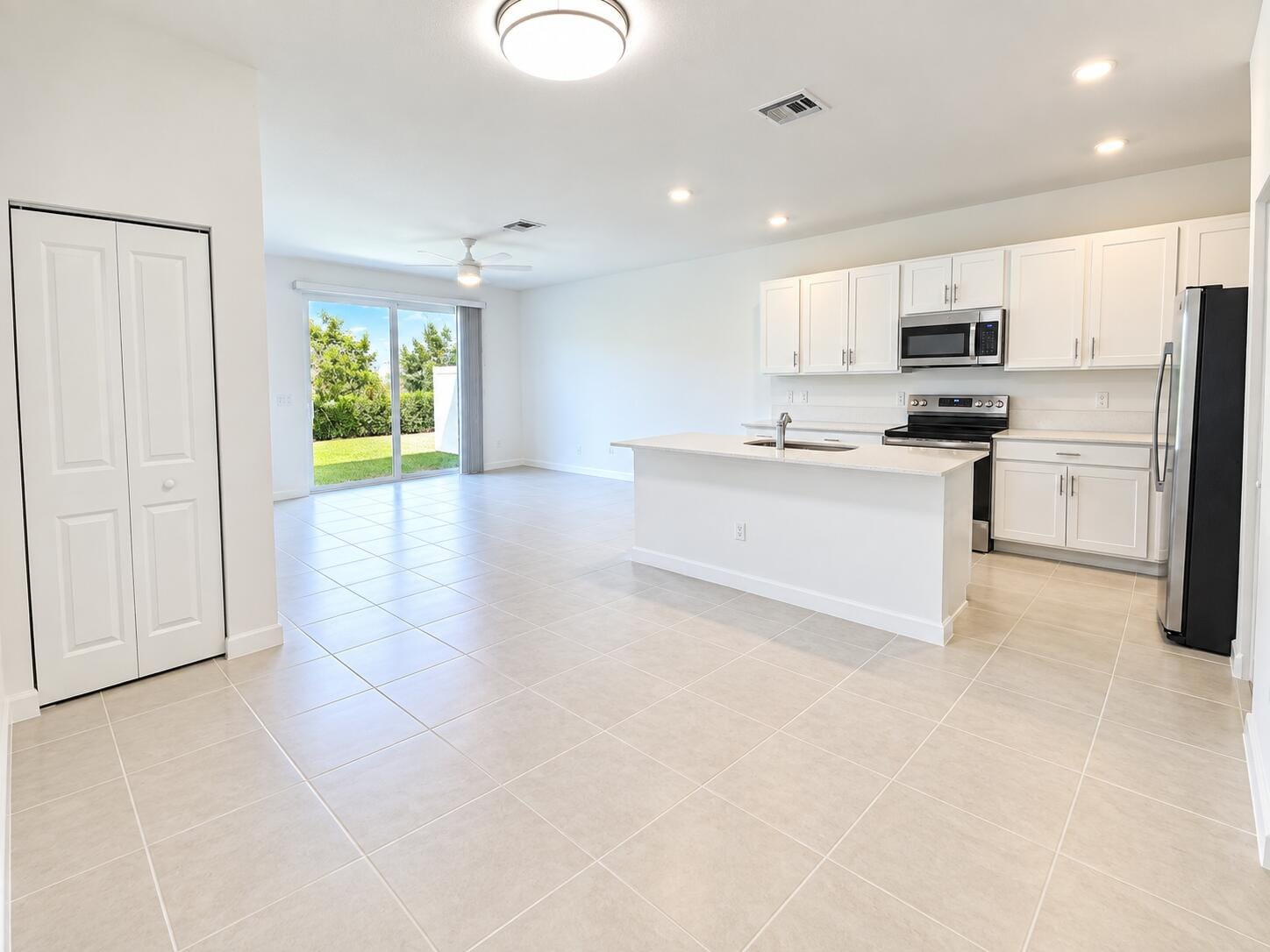 321 SE CROSSOAK Lane, Port St. Lucie, FL 34984 photo 3