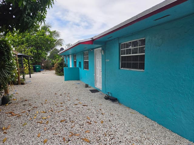 10304 NW 10TH Avenue, Miami, FL 33150