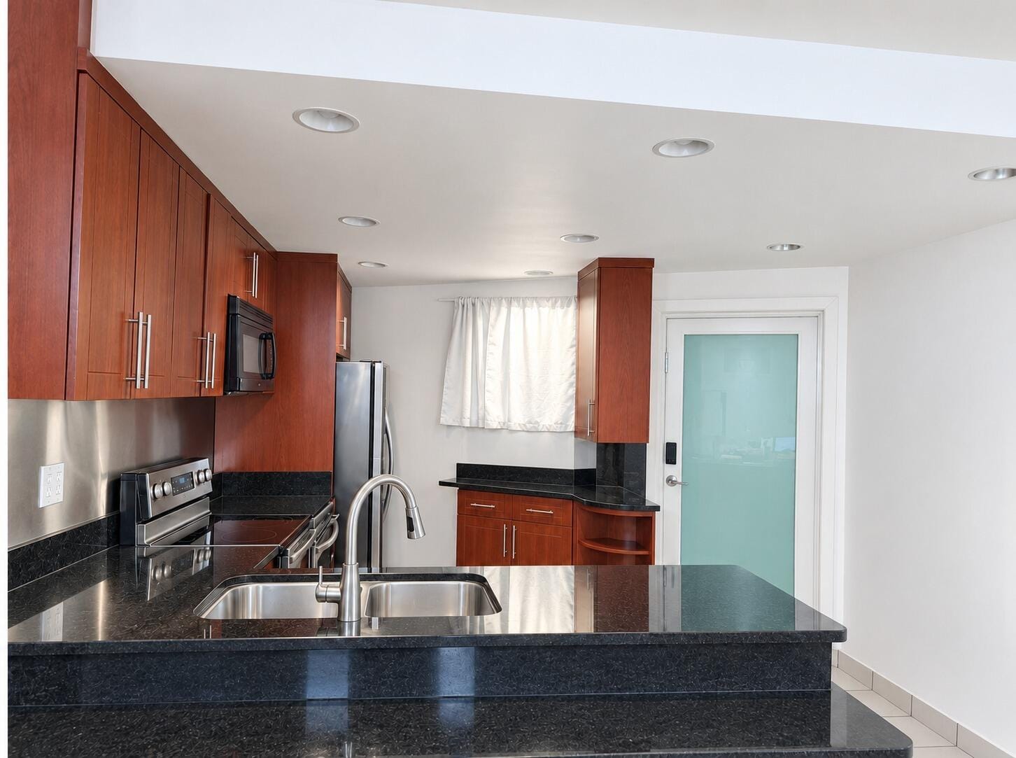 18720 NE 18TH Avenue 217 — photo 1