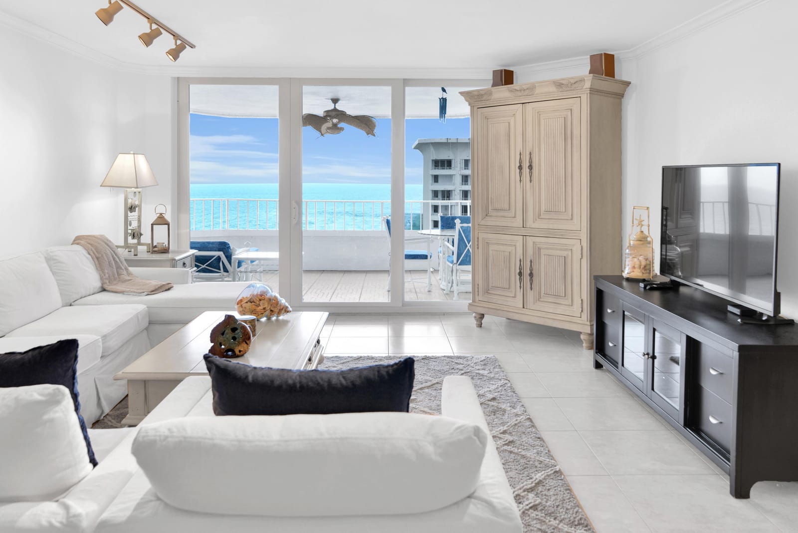 Pending home at 500 S Ocean Boulevard 2204, Boca Raton, FL 33432