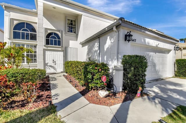 7647 Rockport Circle, Lake Worth, FL 33467