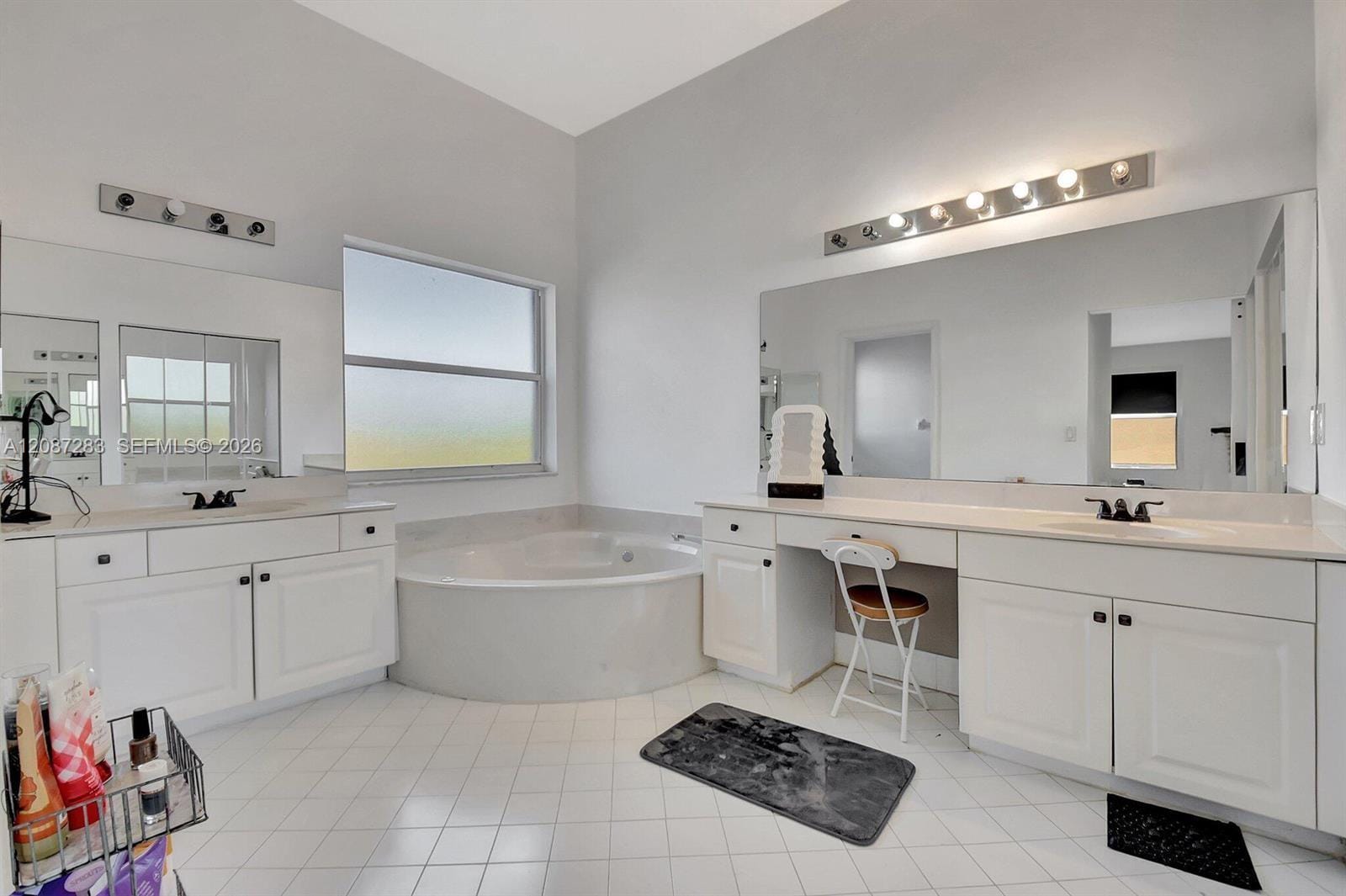 7647 Rockport Circle — photo 11