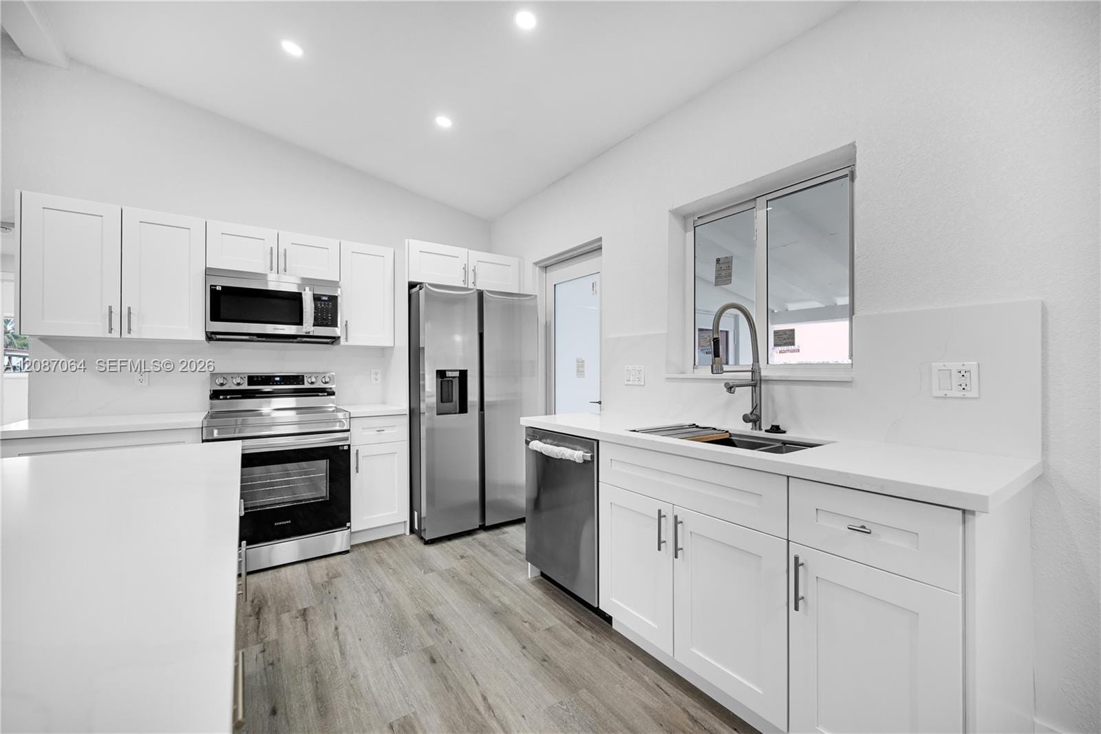 1018 NE 7th Street — photo 12