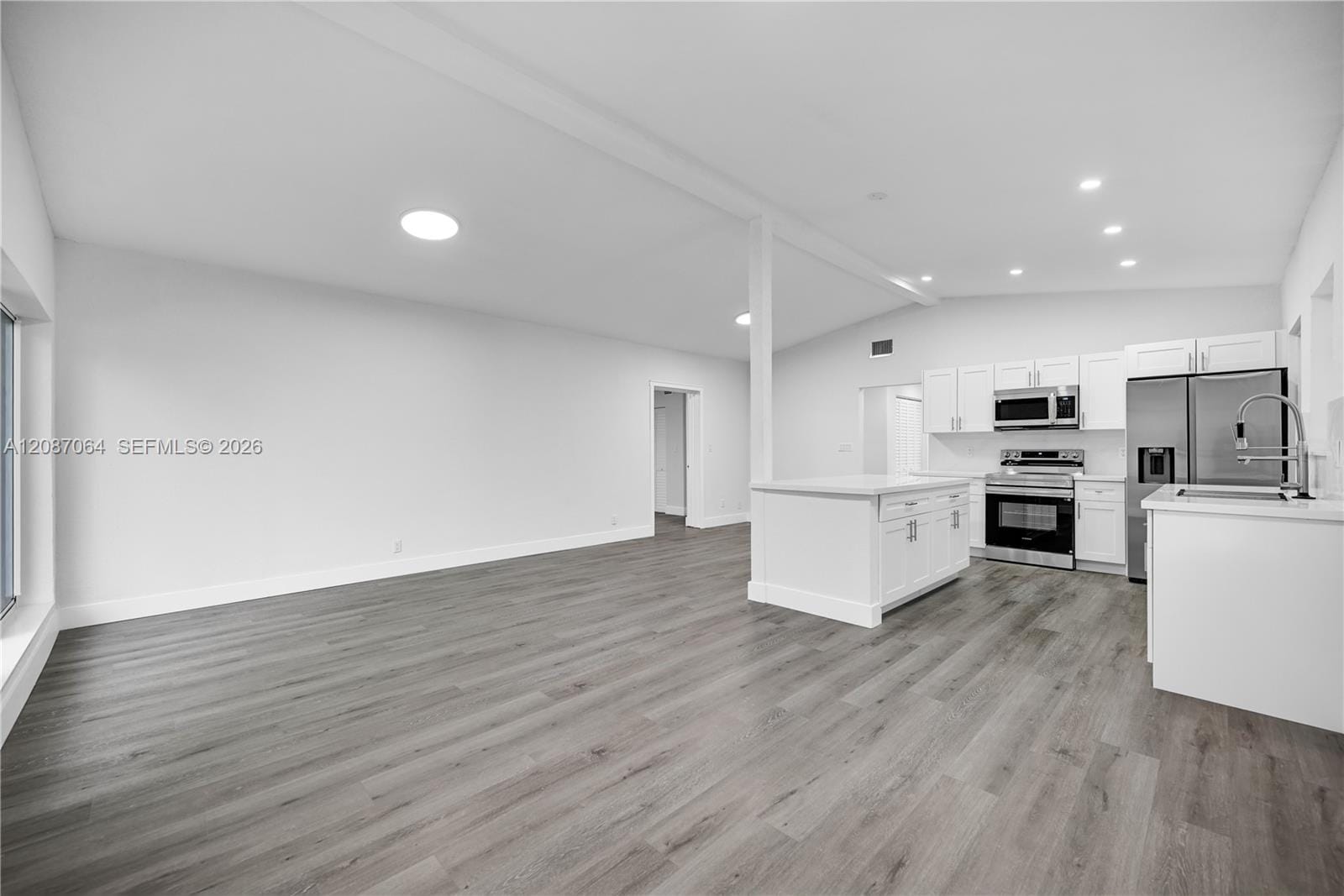 1018 NE 7th Street, Hallandale Beach, FL 33009 photo 23