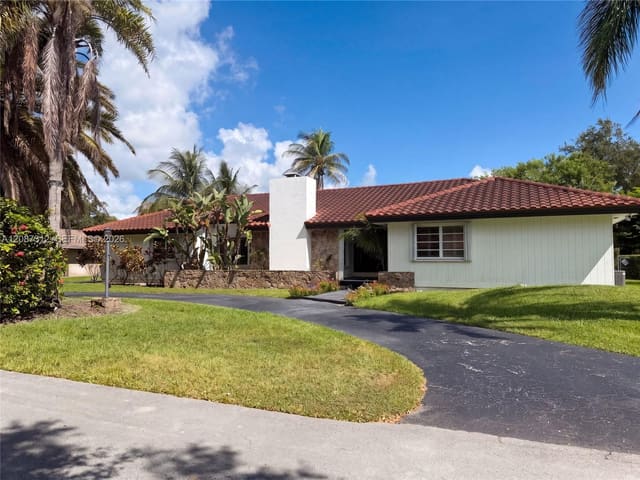 7745 SW 183rd Terrace, Palmetto Bay, FL 33157