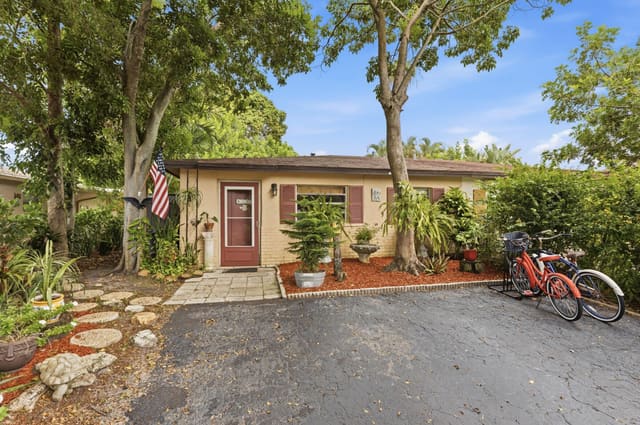 5127 Rose Hill Drive, Cedar Point, Boynton Beach, FL