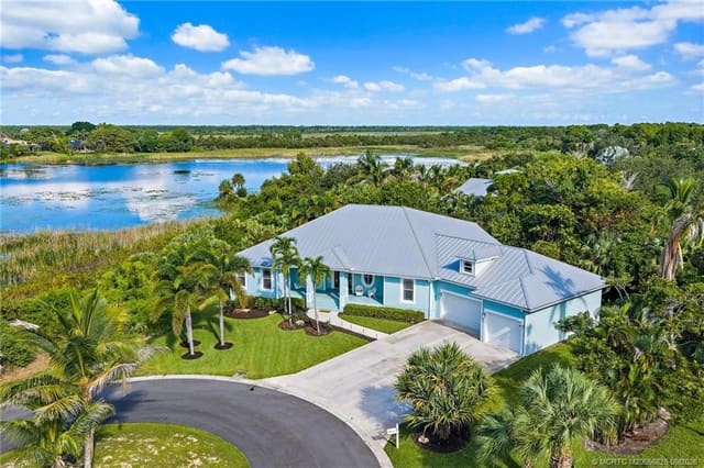 1109 NE Bayside Place, Jensen Beach, FL 34957