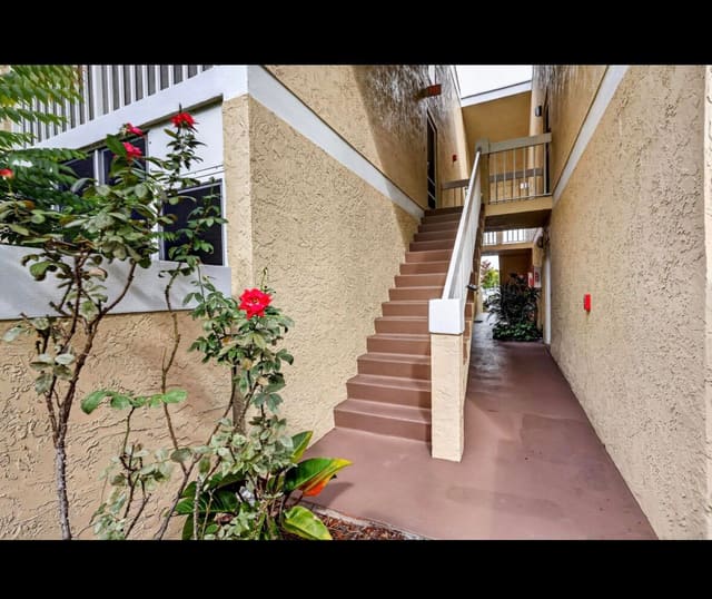 1548 SE ROYAL GREEN Circle 206, Port St. Lucie, FL 34952