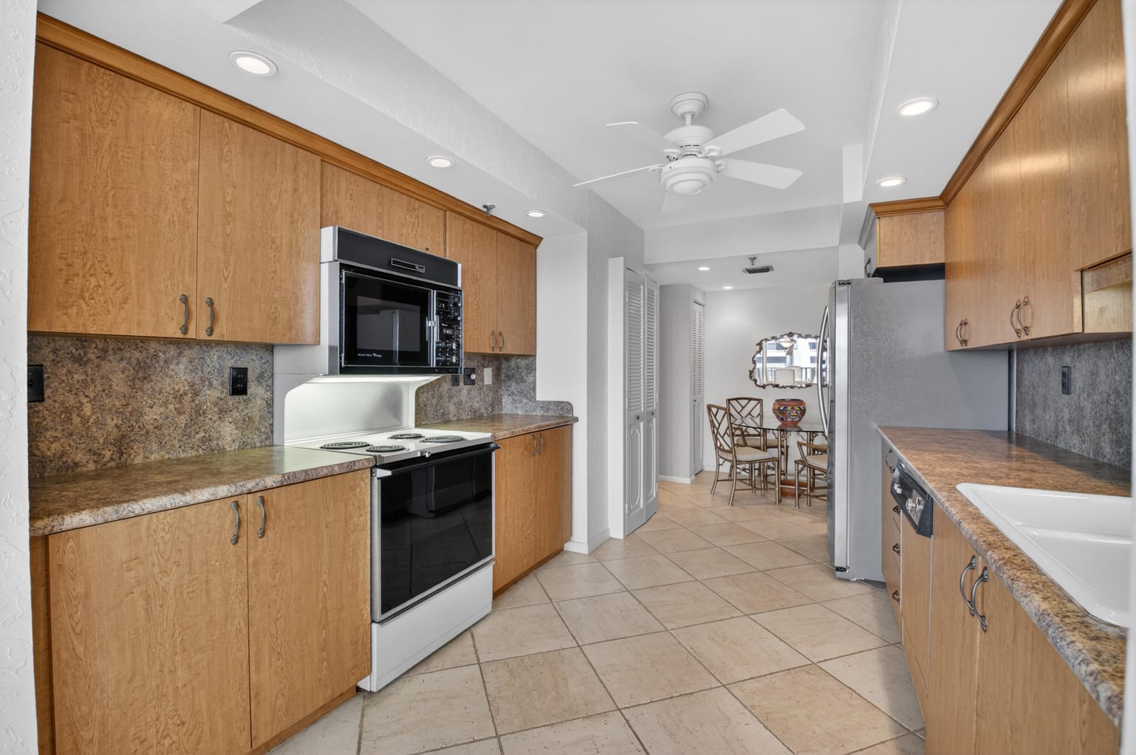 2917 S Ocean Boulevard 902, Highland Beach, FL 33487 photo 10