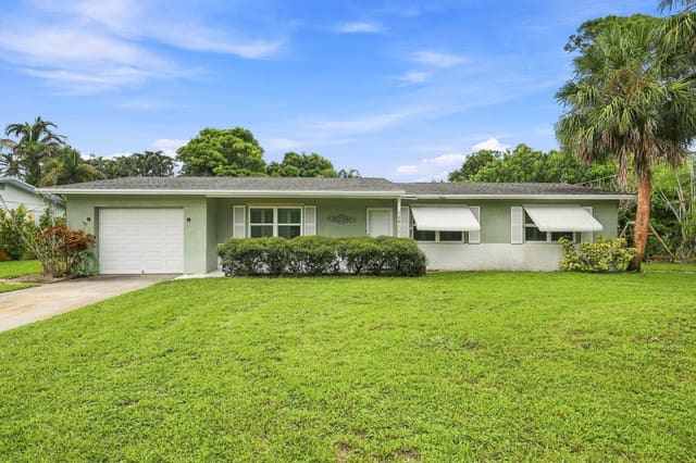 1681 SE 14TH Street, Stuart, FL 34996