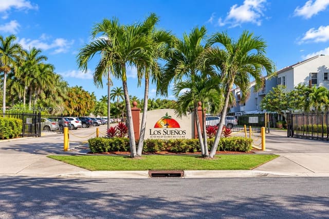 1725 W 60th Street F126, Hialeah, FL 33012