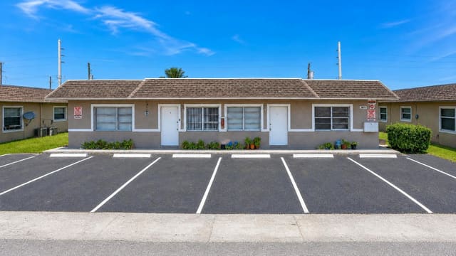 3970 NW 31ST Terrace 5, Lauderdale Lakes, FL 33309