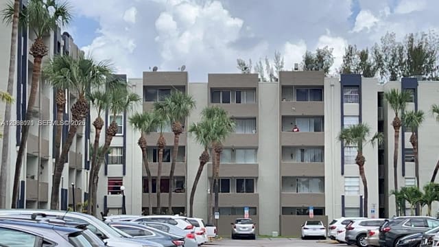 10000 NW 80th Court 2312, Hialeah Gardens, FL 33016