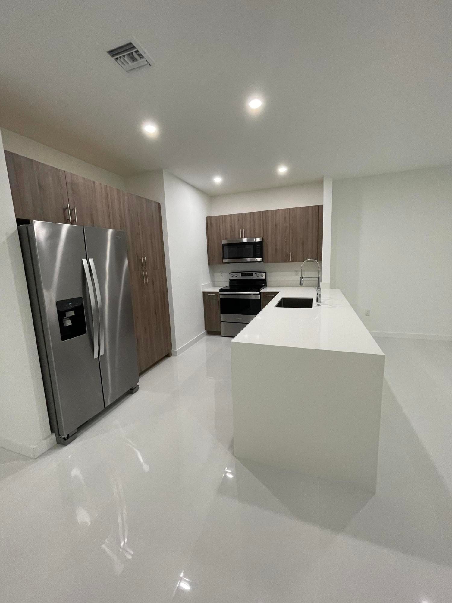 1350 CRYSTAL Way 107 — photo 8
