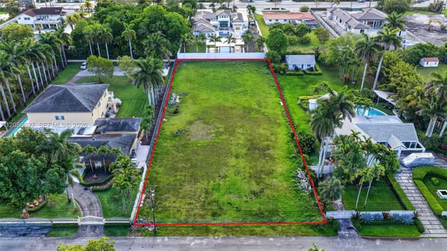 365 NW 128 Avenue, Sweetwater, FL 33182
