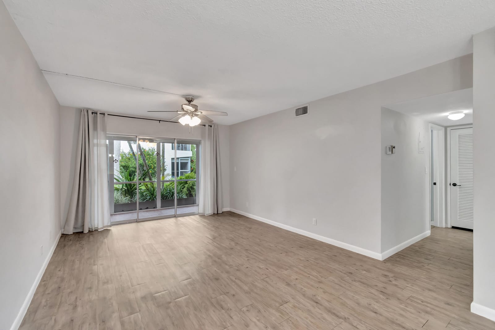 2161 NE 42nd Court 116, Lighthouse Point, FL 33064 photo 9