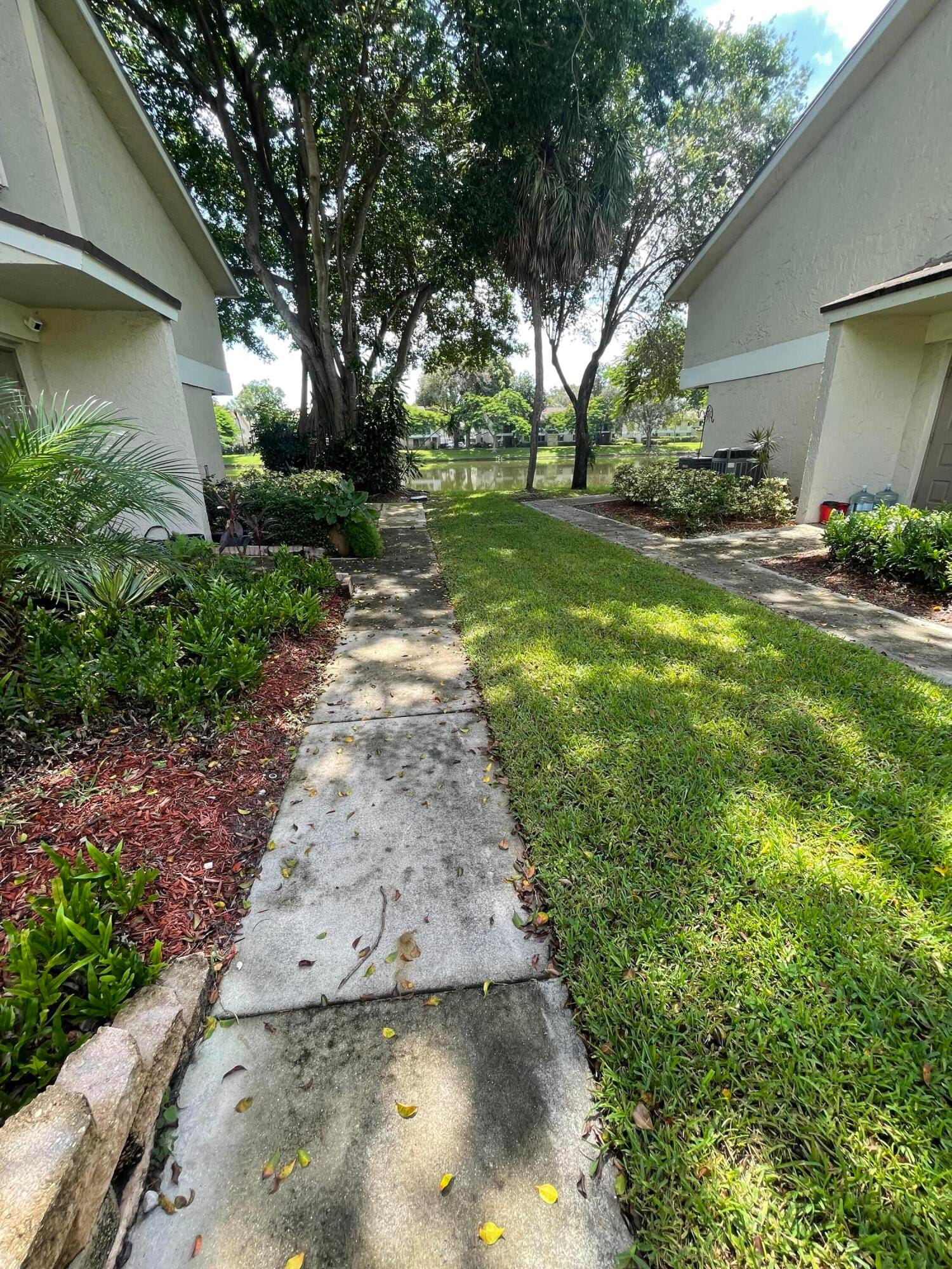 407 GARDENS Drive 102, Pompano Beach, FL 33069 photo 5