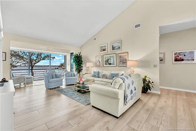 2560 NW Seagrass Drive 6B, Palm City, FL 34990