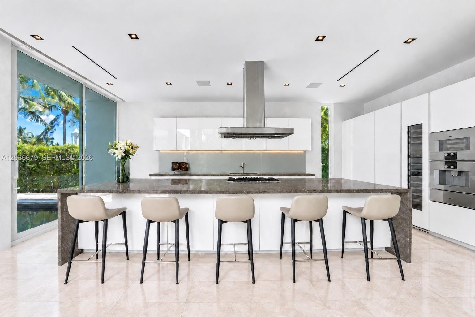 1011 W 48th Street 8 — photo 7