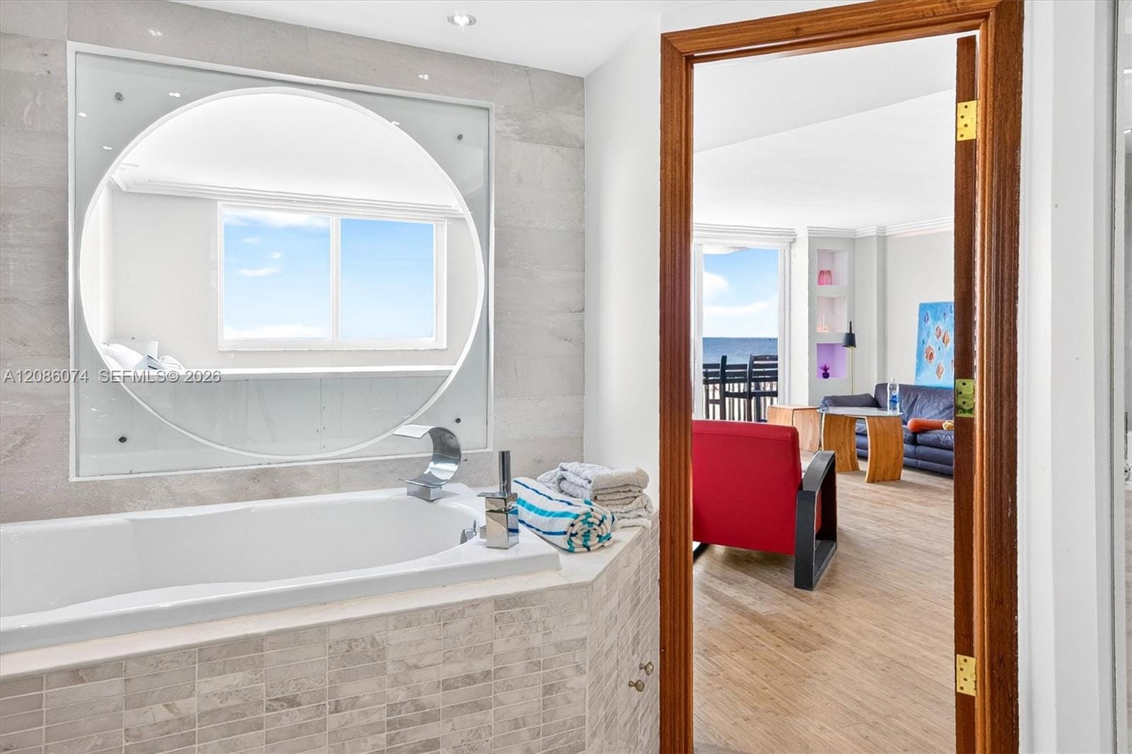 401 Ocean Drive 518, Miami Beach, FL 33139 photo 21