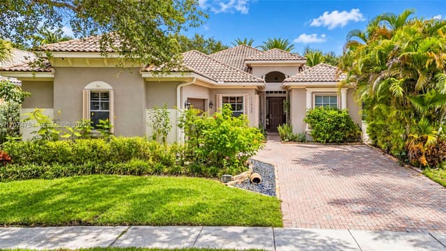 11955 NW 78th Place, Parkland, FL 33076