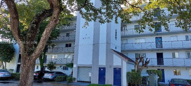 8710 N Sherman Circle 403, Miramar, FL 33025