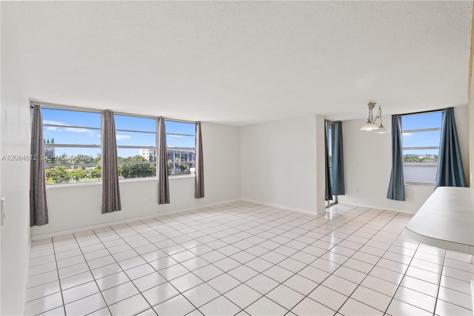1301 NE Miami Gardens Drive 505W — photo 2
