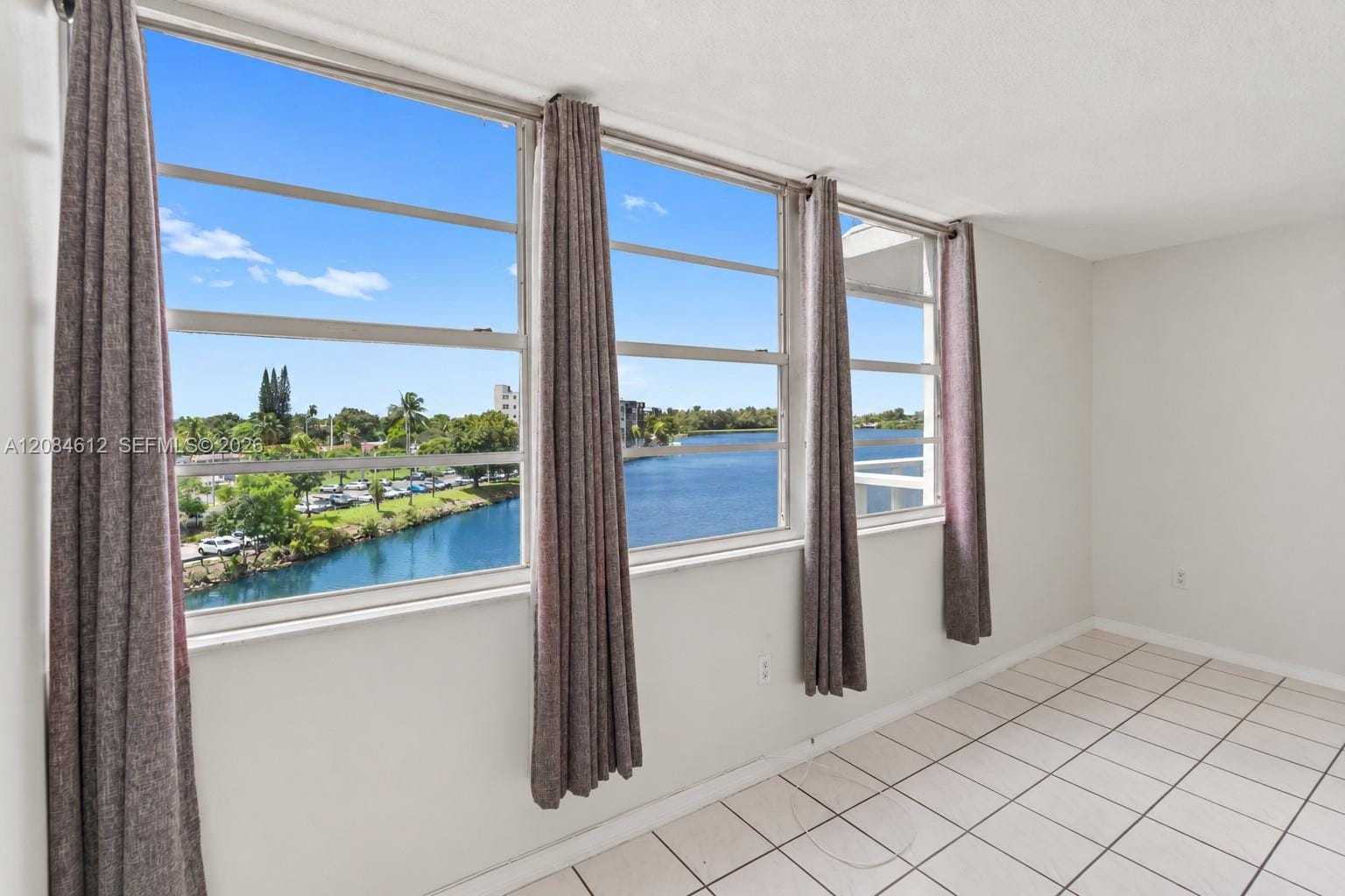 1301 NE Miami Gardens Drive 505W — photo 3