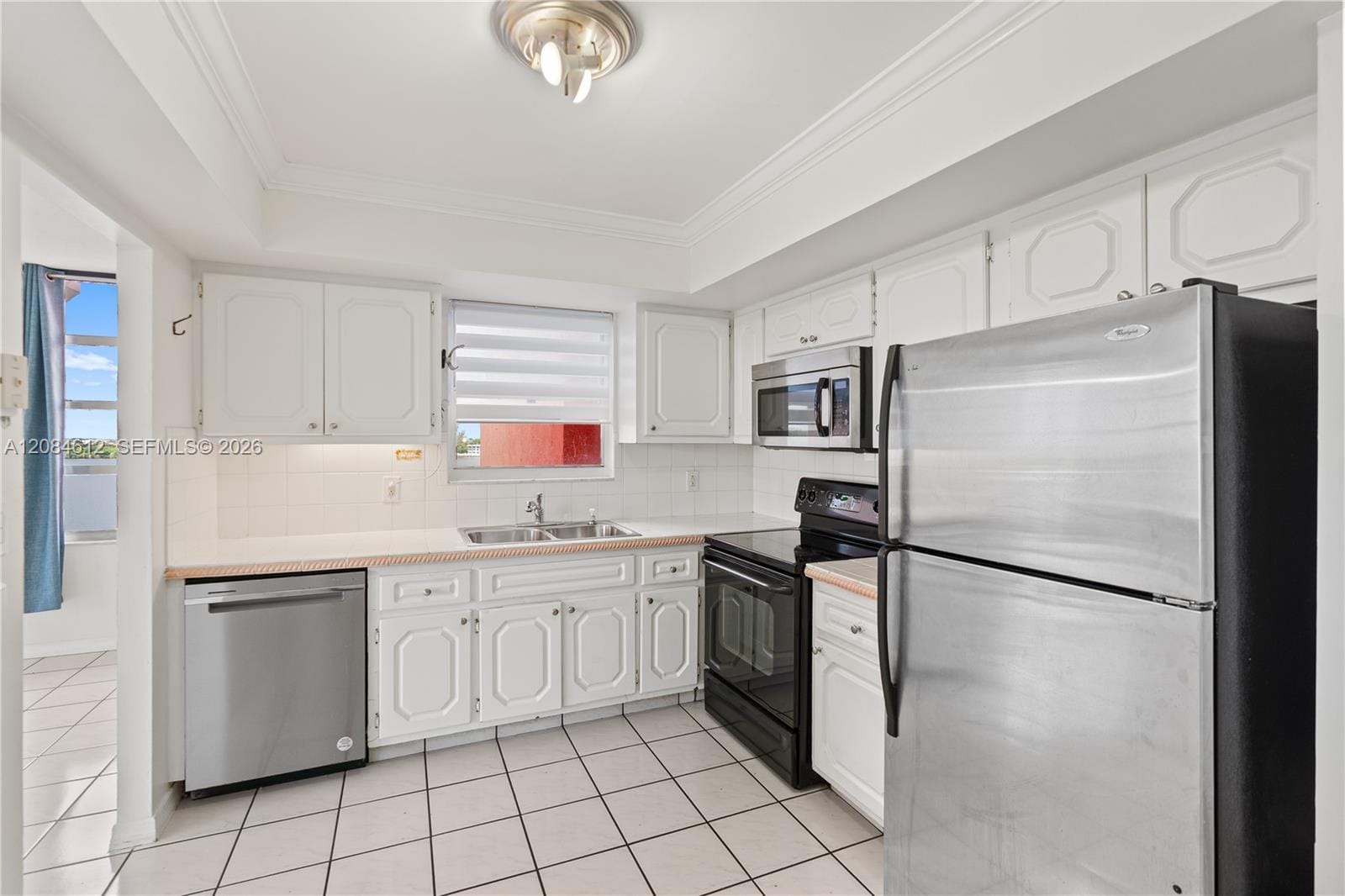 1301 NE Miami Gardens Drive 505W — photo 9