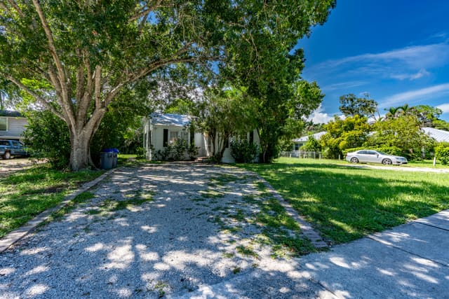 1837 22nd Avenue UNIT A, Vero Beach, FL 32960