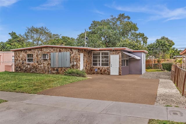 1824 NW 25th Avenue, Fort Lauderdale, FL 33311