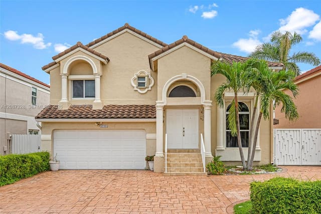12415 NW 7th Street, Lake Pointe, Miami, FL